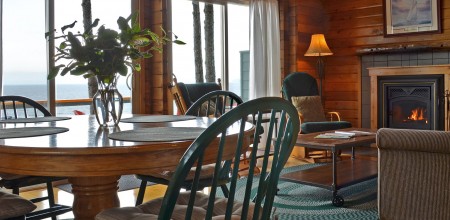 point no point resort cabin A Glacier Loft dining-livingroom